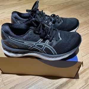 NWT ASICS Women's Gel-Nimbus 23 Running Shoes NIB Size 7